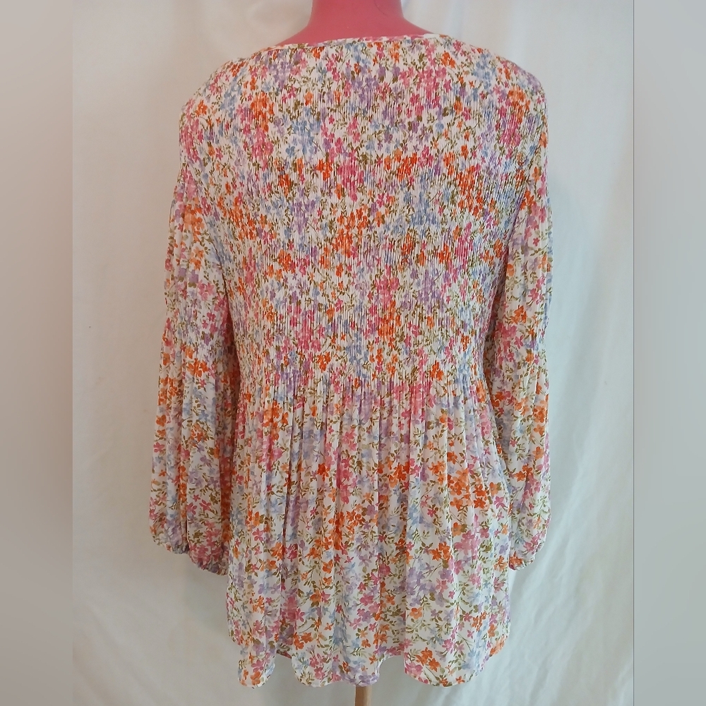 Pink Pleated Blouse with Long Sleeves - Picture 2 of 5